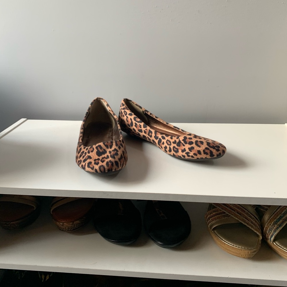 Leopards print flats